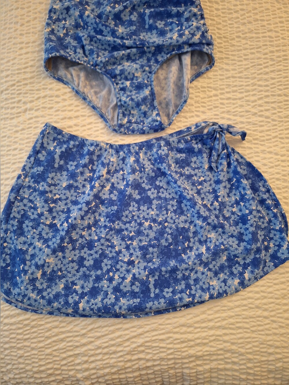 NWT Orvis SZ 12 Blue Floral One-piece Bathing Suit With Separate Skirt - Picture 4 of 9